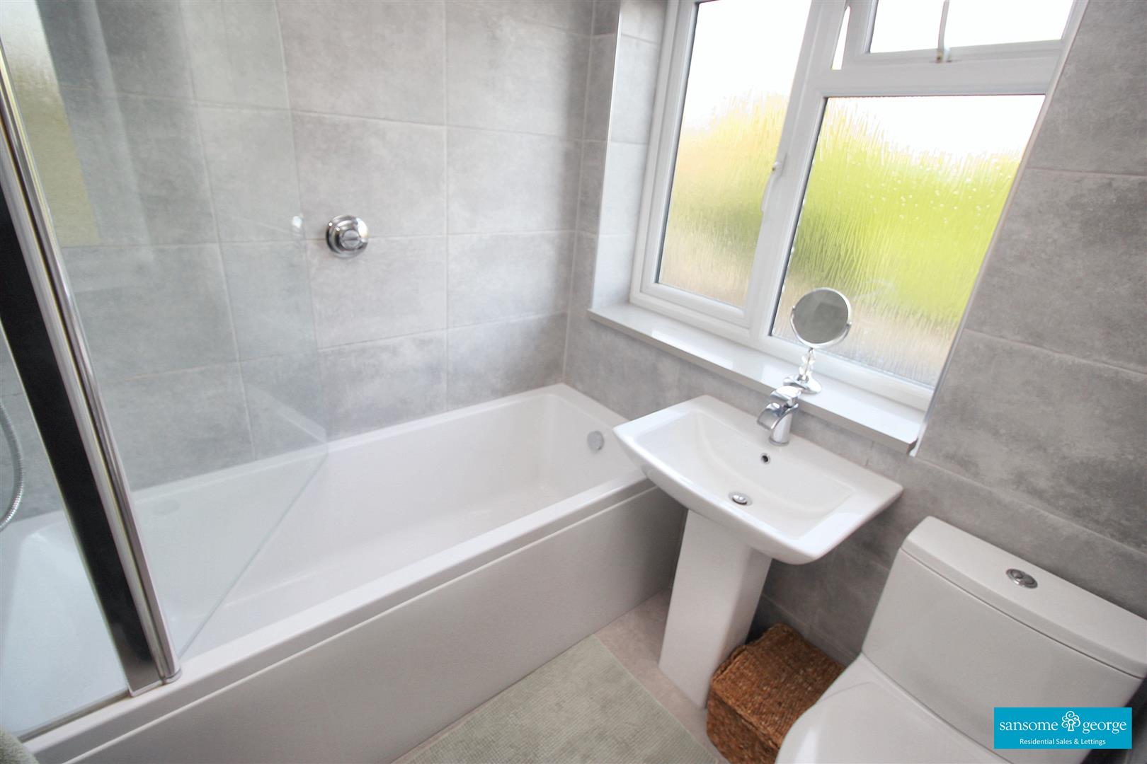 Hayfield Close, Tilehurst, Reading